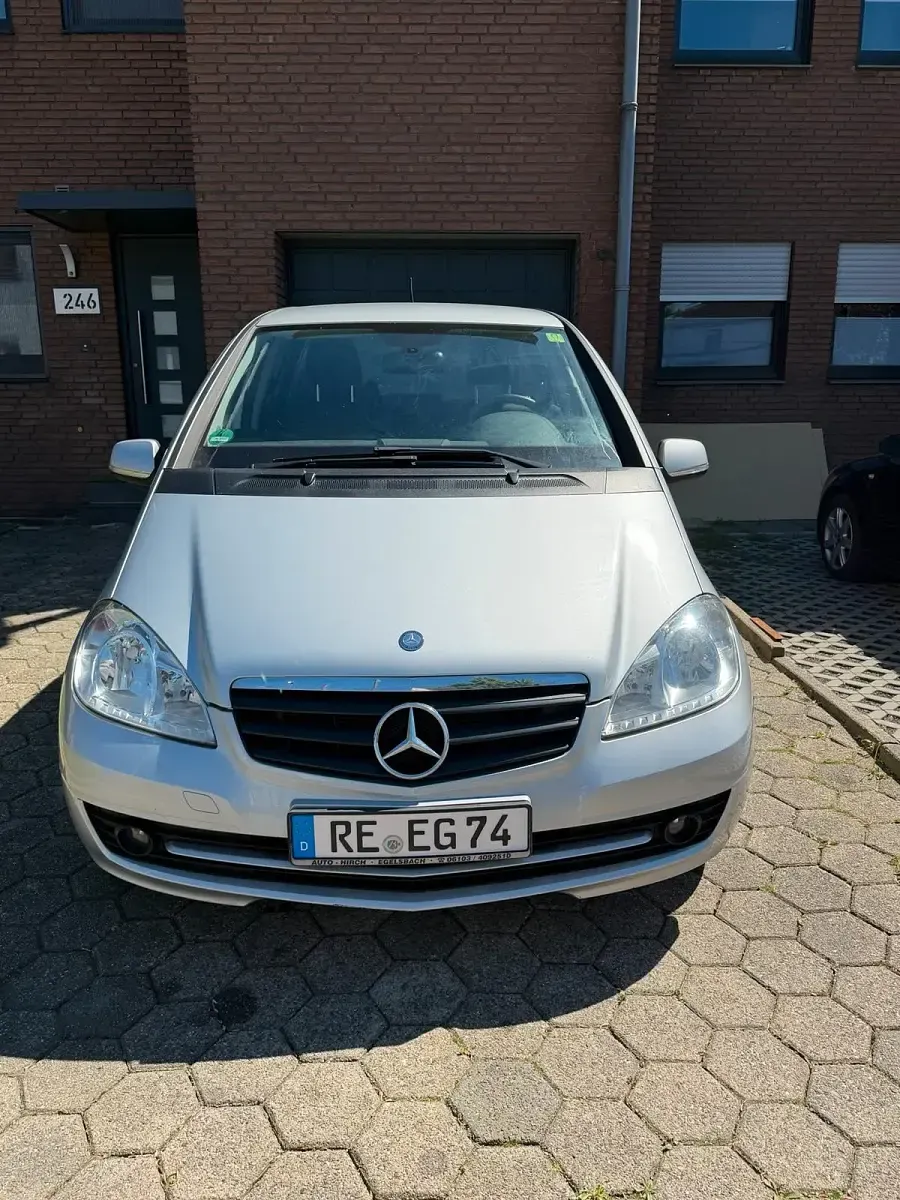 Gebraucht Mercedes A160 95 PS (69 kW) 2009 Silber Kleinwagen