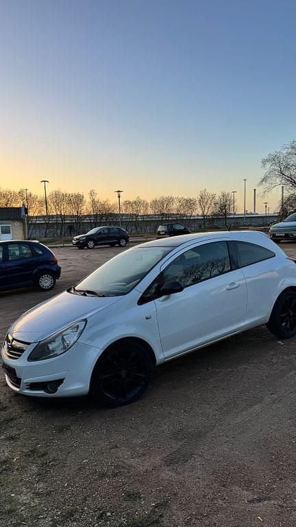 Gebraucht Opel Corsa Edition 80 PS (58 kW) 2009 Weiß Kleinwagen