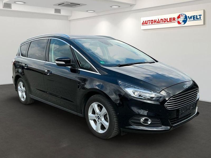 Gebraucht Ford S-MAX Titanium 165 PS (121 kW) 2019 Schwarz Van / Kleinbus