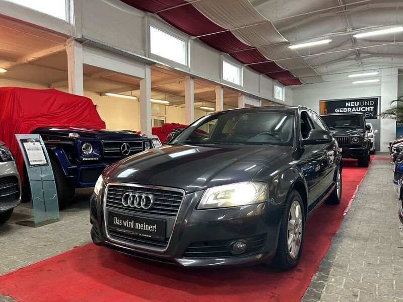 Grau Gebraucht 2009 Audi A3 Sportback Ambiente Limousine | 6.999 € (Guter Preis) - Bild 1/4