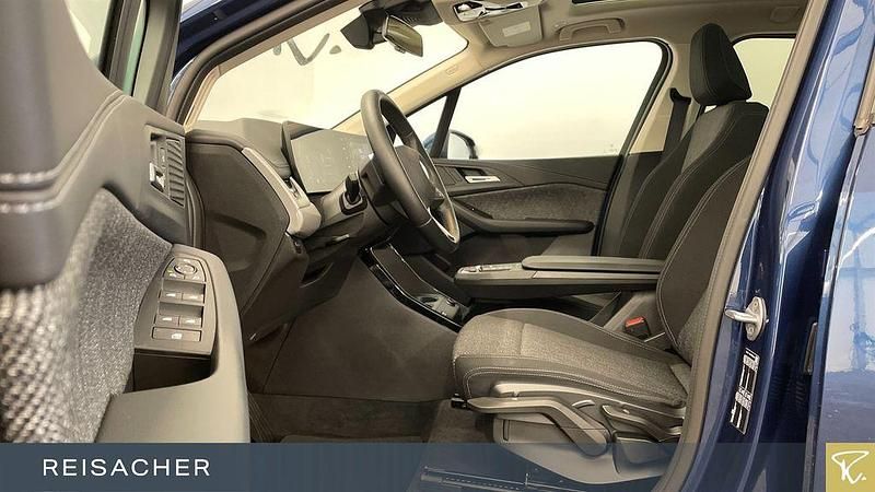 Gebraucht BMW 220 Active Tourer Efficient Dynamics 150 PS (110 kW) 2025 Phytonicblau Van / Kleinbus