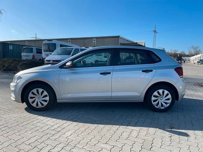Gebraucht VW Polo 65 PS (47 kW) 2019 Silber Kleinwagen