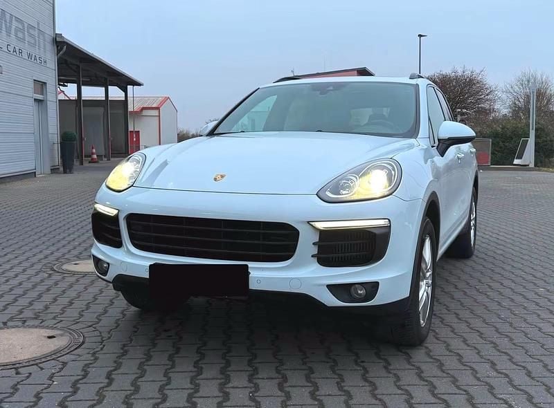 Weiß Gebraucht 2015 Porsche Cayenne S SUV | 25.899 € (Guter Preis) - Bild 1/4