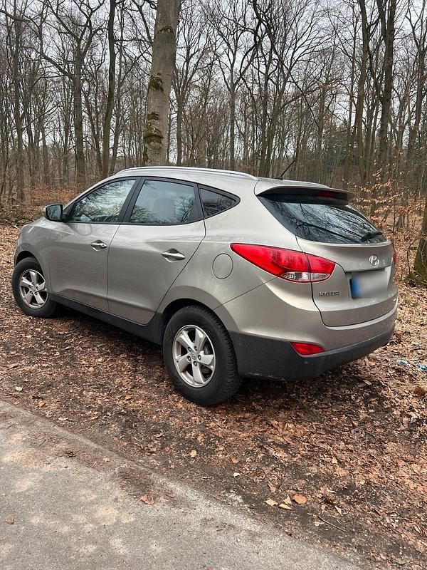 Gebraucht Hyundai ix35 163 PS (119 kW) 2010 Silber SUV