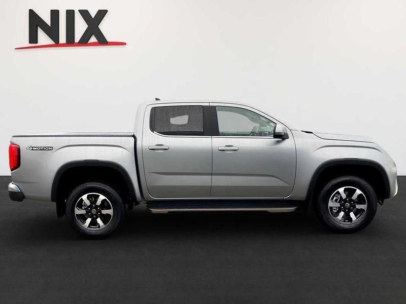 Neu VW Amarok Style 241 PS (177 kW) 2025 Medium silver metallic Pickup