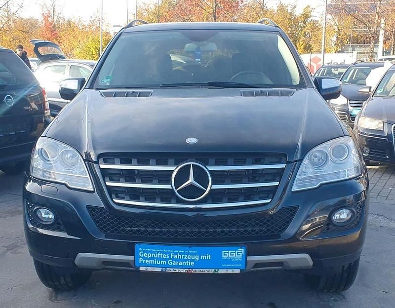 Schwarz Gebraucht 2008 Mercedes ML280 SUV | 7.900 € (Fairer Preis) - Bild 1/4