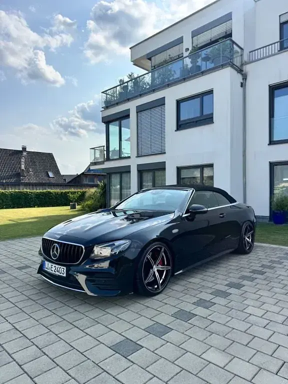 Gebraucht Mercedes E300 245 PS (180 kW) 2018 Schwarz Cabrio