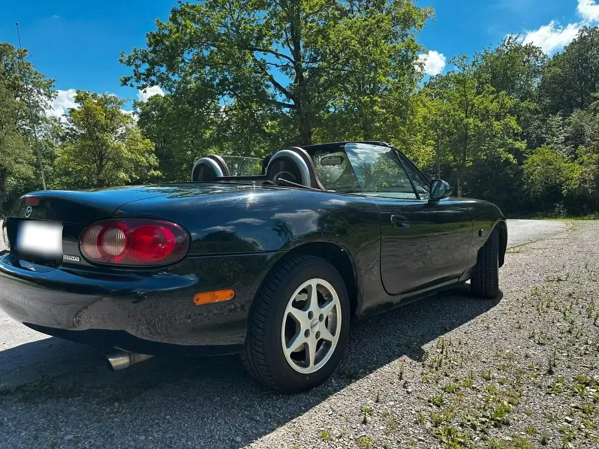 Gebraucht Mazda MX5 110 PS (80 kW) 2002 Schwarz Cabrio