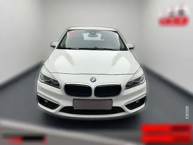 Gebraucht BMW 218 Basis 136 PS (100 kW) 2015 Weiß metallic