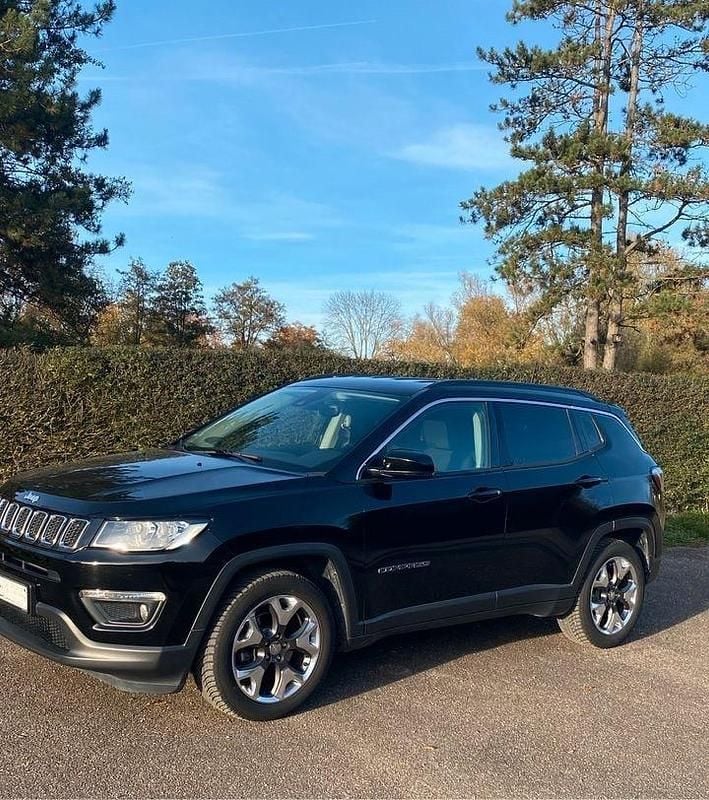 Schwarz Gebraucht 2018 Jeep Compass Longitude SUV | 14.950 € (Fairer Preis) - Bild 1/4