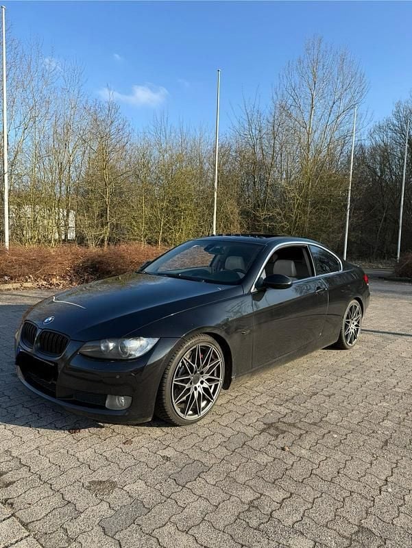 Używany BMW 330 231 KM (169 kW) 2007 Czarny Coupe