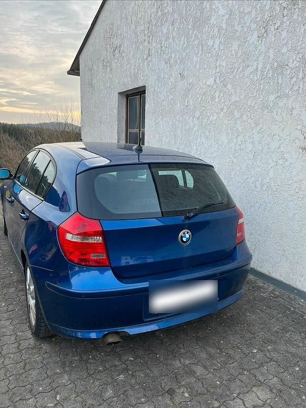 Gebraucht BMW 118 143 PS (105 kW) 2007 Blau Kleinwagen