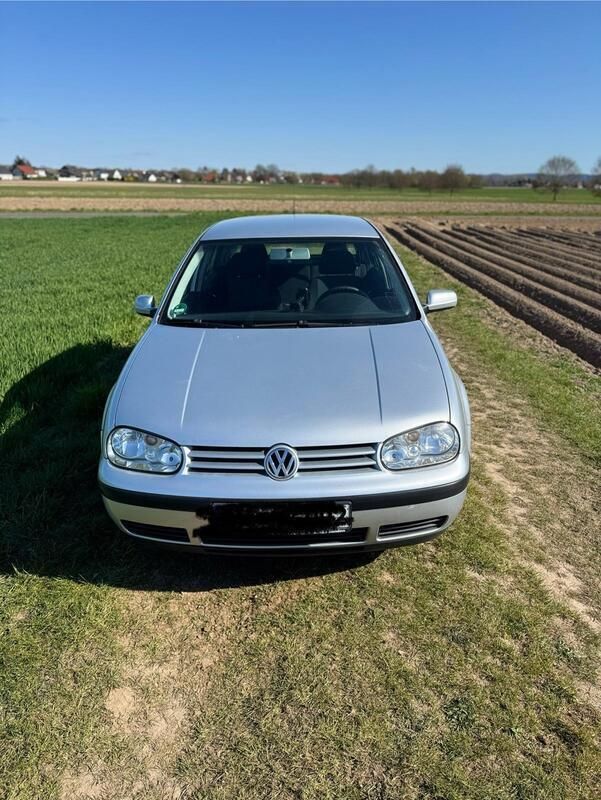 Grau Gebraucht 2003 VW Golf IV Kleinwagen | 4.250 € (Teuer) - Bild 1/4