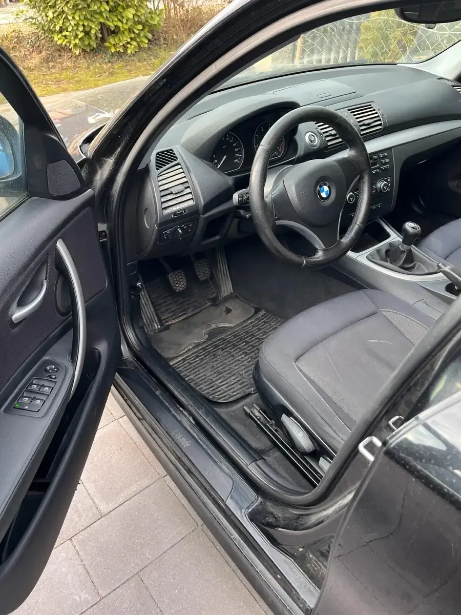 Usata BMW 118 143 CV (105 kW) 2009 Nero Utilitaria