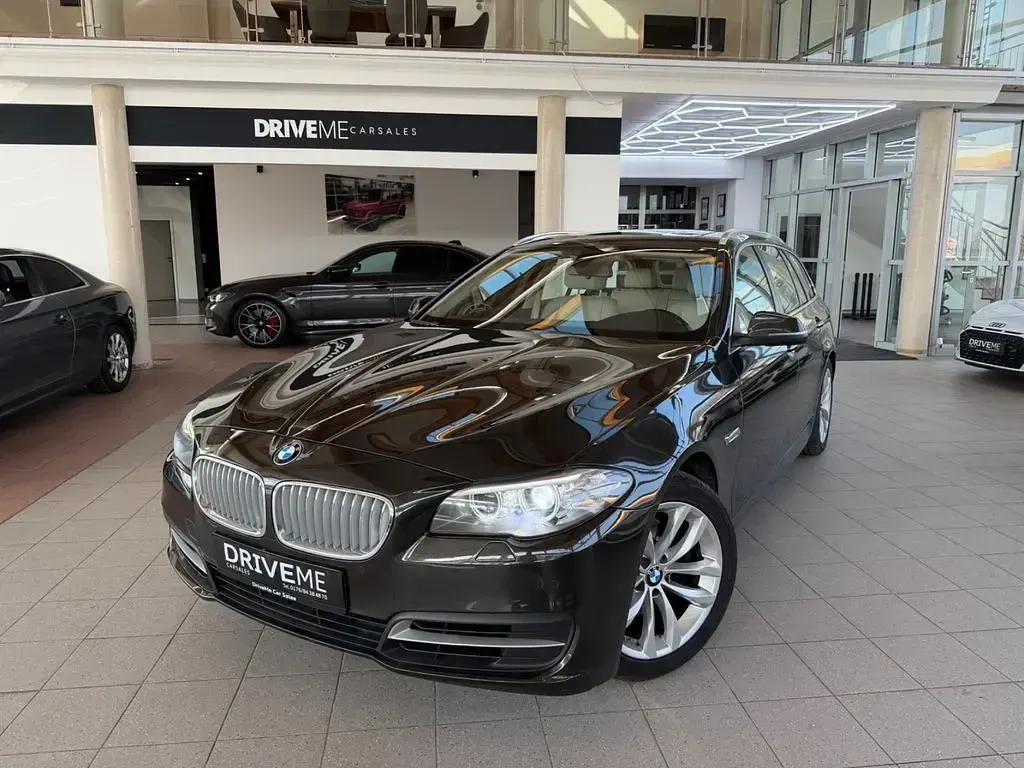 Gebraucht BMW 520 Performance 250 PS (183 kW) 2015 Braun Kombi