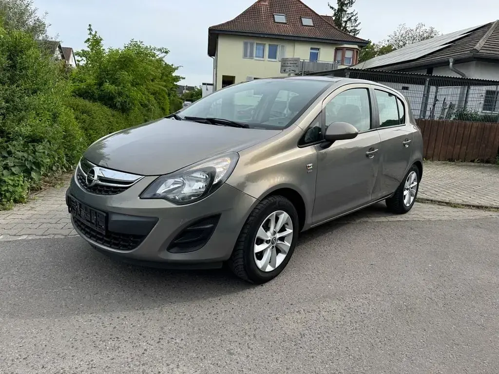 Usado Opel Corsa Innovation 87 HP (63 kW) 2014 Castanho Citadino