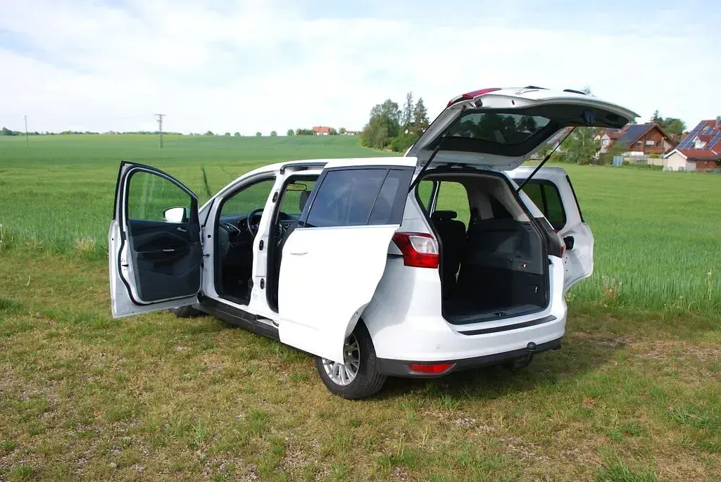 Gebraucht Ford Grand C-Max Titanium 116 PS (85 kW) 2011 Weiß Van / Kleinbus