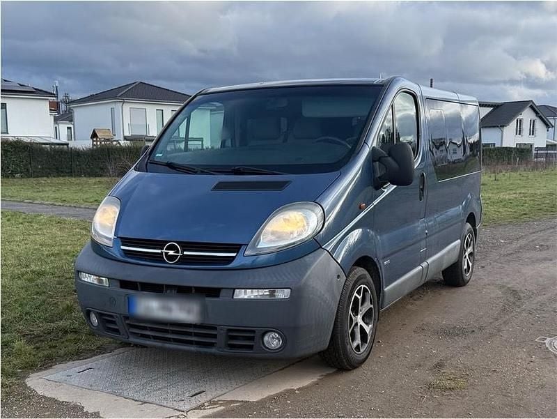 Blau Gebraucht 2003 Opel Vivaro Van / Kleinbus | 3.500 € - Bild 1/4