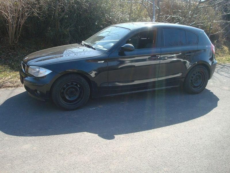 Gebraucht BMW 116 116 PS (85 kW) 2004 Schwarz Kleinwagen