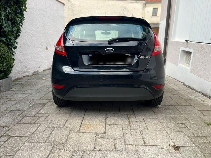 Gebraucht Ford Fiesta Champions Edition 82 PS (60 kW) 2012 Schwarz Kleinwagen
