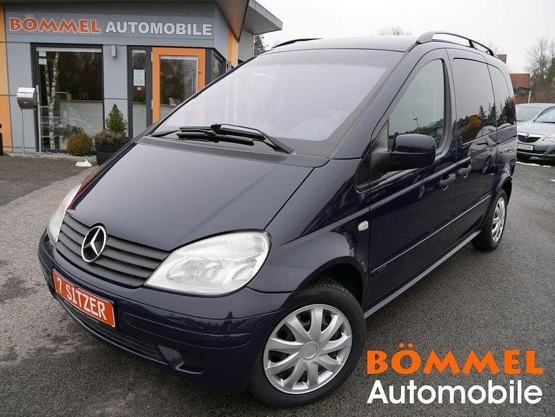 Blau Gebraucht 2002 Mercedes Vaneo Van / Kleinbus | 3.200 € (Fairer Preis) - Bild 1/4