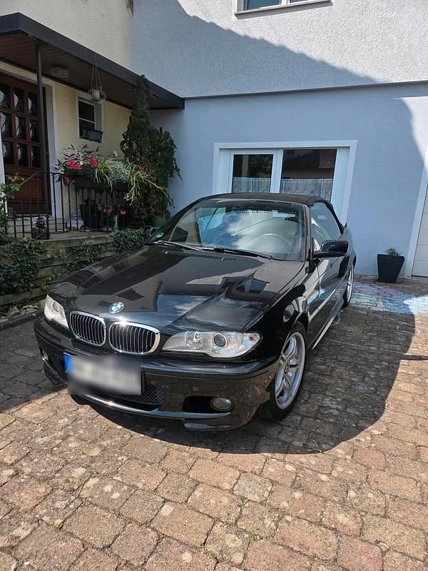 Schwarz Gebraucht 2005 BMW 320 Cabriolet M Sport Cabrio | 8.999 € (Fairer Preis) - Bild 1/4