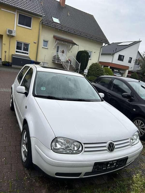 Weiß Gebraucht 1999 VW Golf IV Limousine | 550 € (Superpreis) - Bild 1/4