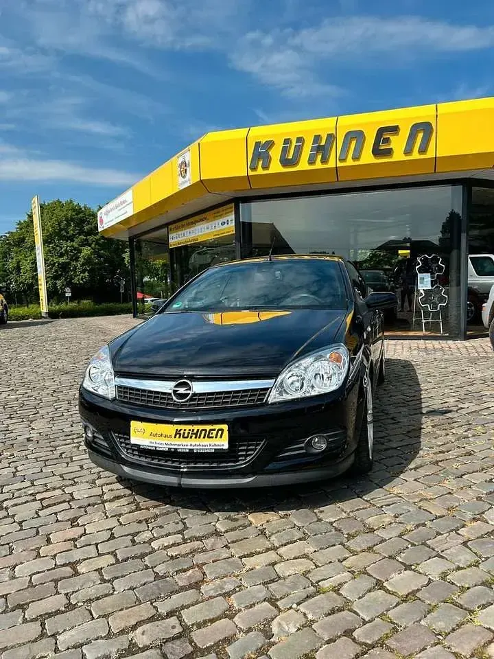 Gebraucht Opel Astra Cabriolet 140 PS (102 kW) 2009 Schwarz Cabrio