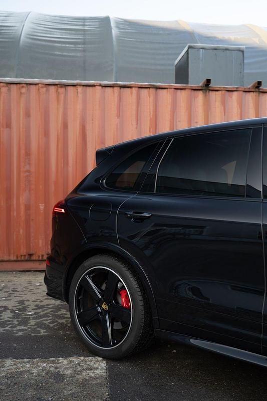 Gebraucht Porsche Cayenne GTS 441 PS (324 kW) 2016 Schwarz SUV