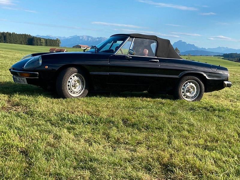Schwarz Gebraucht 1979 Alfa Romeo Spider Cabrio | 18.900 € - Bild 1/4
