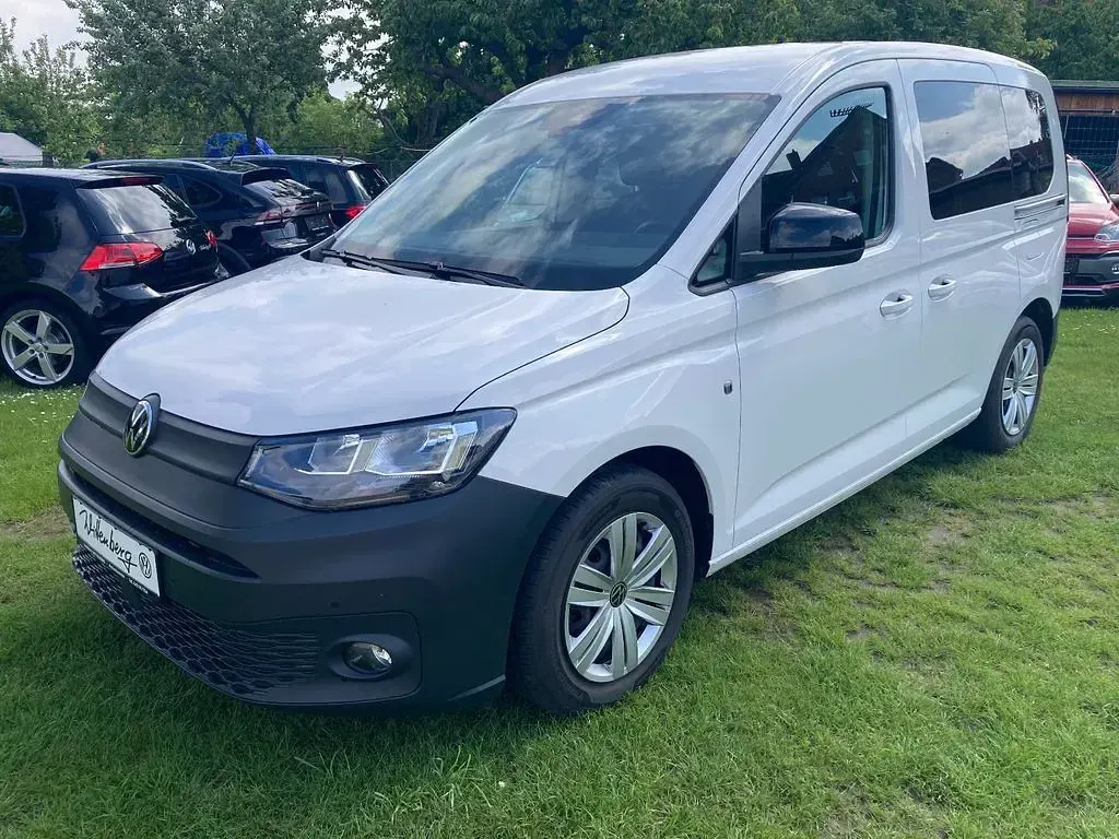 Usado VW Caddy Life 122 CV (89 kW) 2021 Blanco Monovolumen