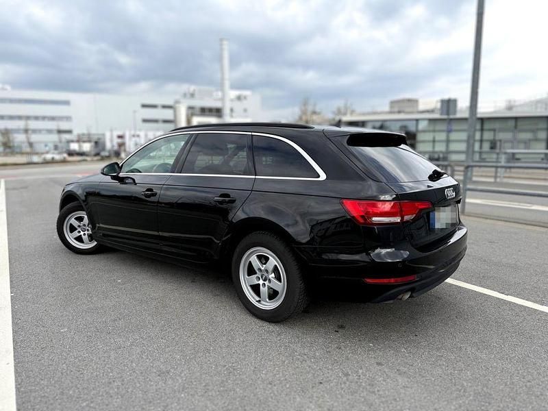 Gebraucht Audi A4 Basis 150 PS (110 kW) 2016 Schwarz Kombi