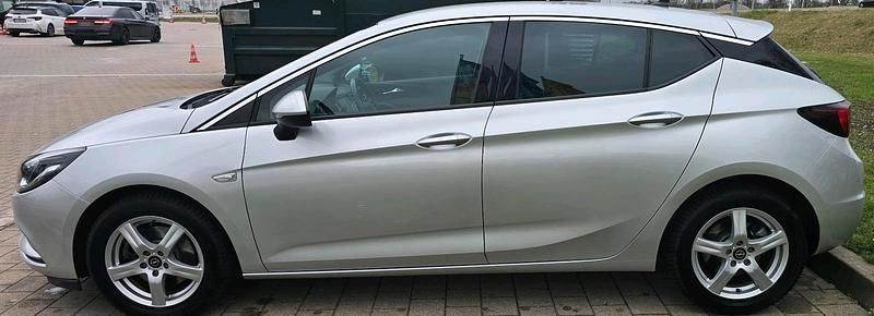 Second-hand Opel Astra 150 CP (110 kW) 2018 Argintiu Hatchback