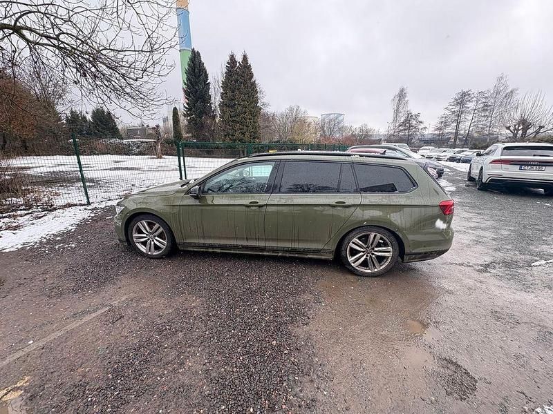 Gebraucht VW Passat Highline 190 PS (139 kW) 2016 Blau Kombi