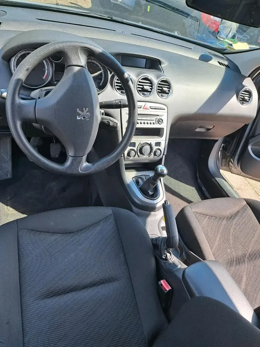 Gebraucht Peugeot 308 100 PS (73 kW) 2008 Braun Kleinwagen