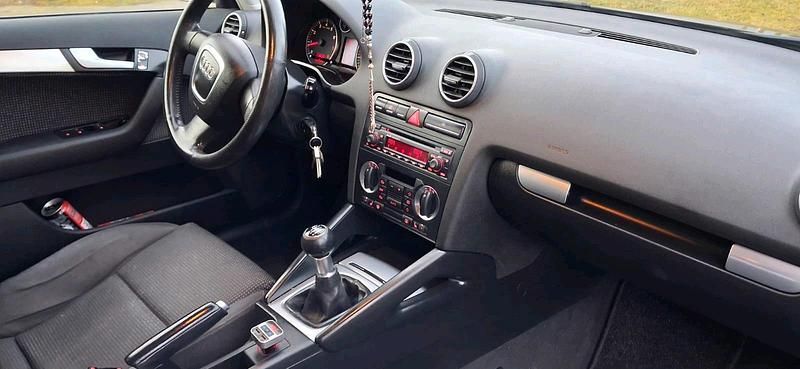 Gebraucht Audi A3 105 PS (77 kW) 2005 Schwarz Kleinwagen