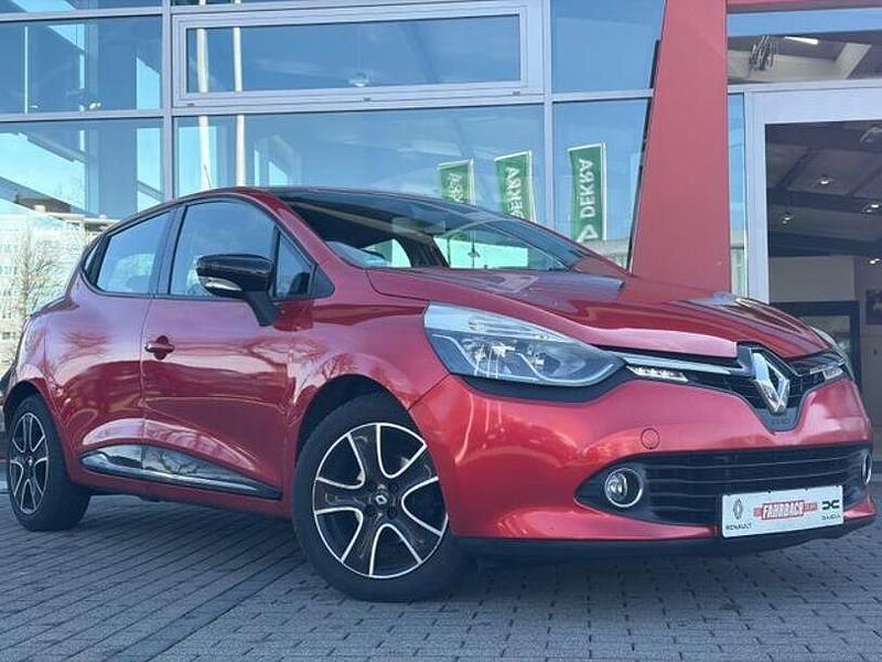 Gebraucht Renault Clio IV Dynamique 221 PS (162 kW) 2015 Rot Limousine