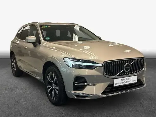 Gebraucht Volvo XC60 Core 335 PS (246 kW) 2023 Silber SUV
