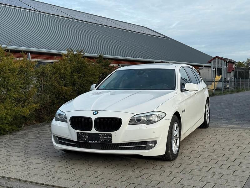 Gebraucht BMW 530 258 PS (189 kW) 2012 Weiß Kombi