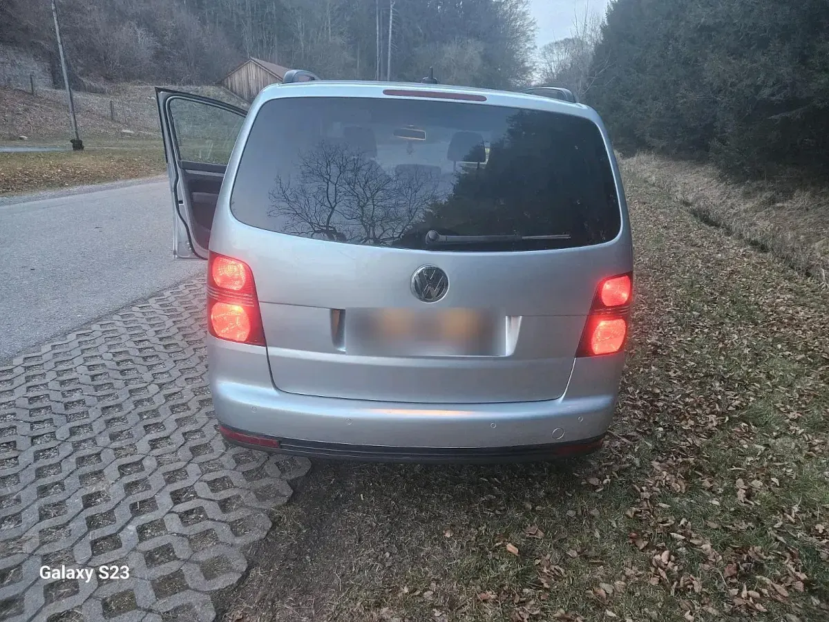 Gebraucht VW Touran 140 PS (102 kW) 2009 Silber Van / Kleinbus