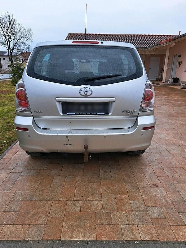 Gebraucht Toyota Corolla Verso 129 PS (94 kW) 2006 Silber Van / Kleinbus