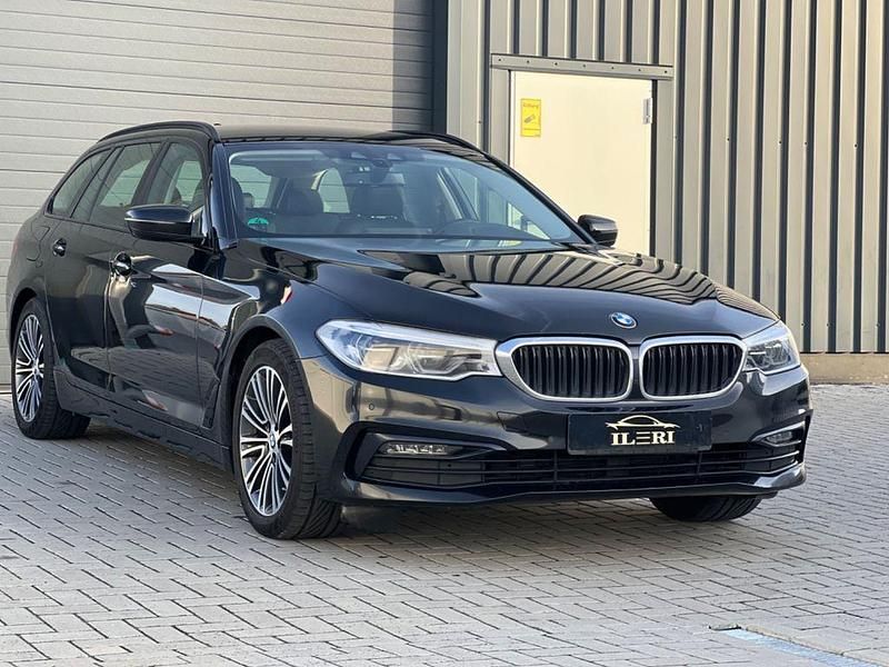 Gebraucht BMW 520 Sport Line 190 PS (139 kW) 2019 Schwarz Kombi