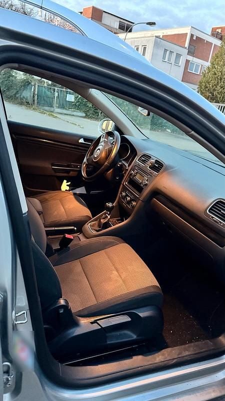 Gebraucht VW Golf VI 2010 Silber Kleinwagen
