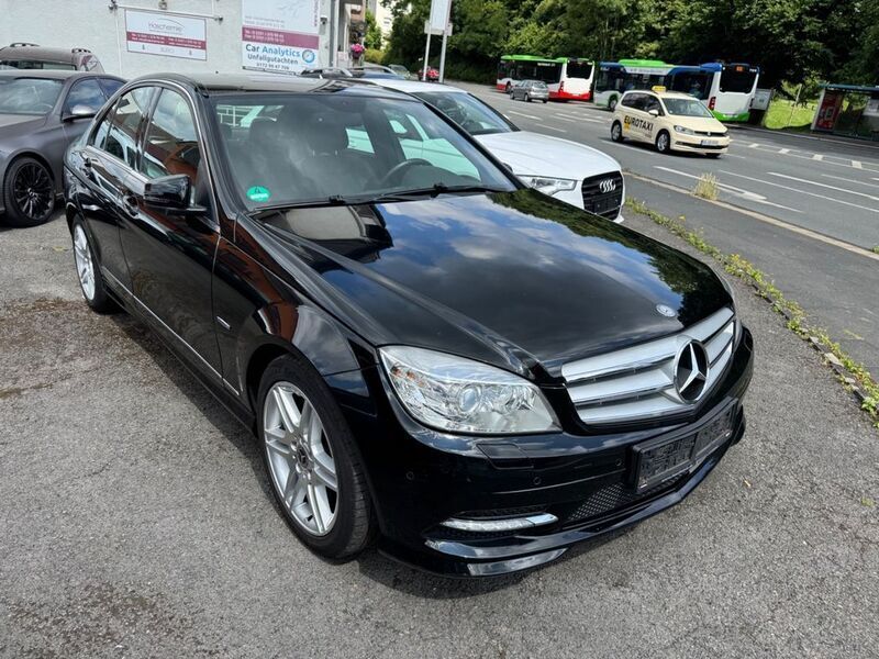 Schwarz Gebraucht 2011 Mercedes C180 AMG Limousine | 9.777 € (Fairer Preis) - Bild 1/4