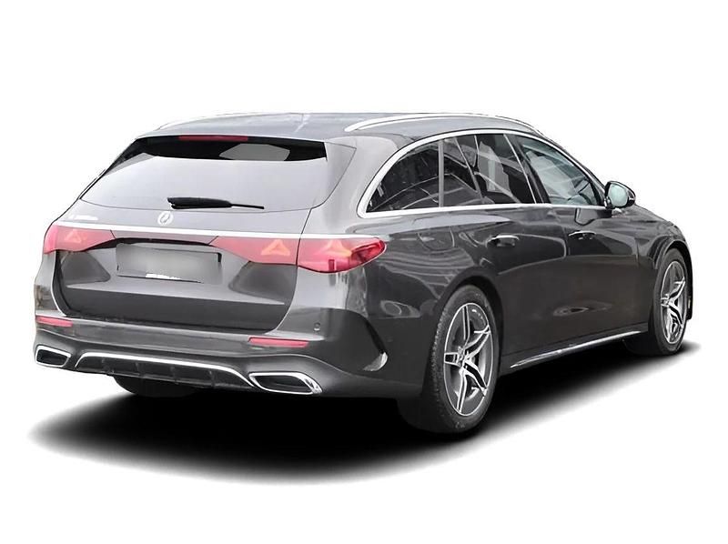 Gebraucht Mercedes E300 AMG 197 PS (144 kW) 2024 Grau