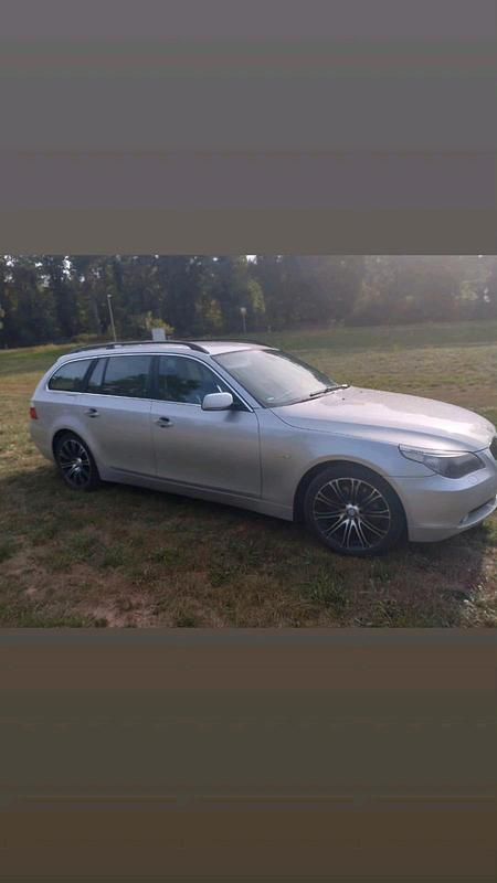 Gebraucht BMW 523 177 PS (130 kW) 2007 Silber Kombi