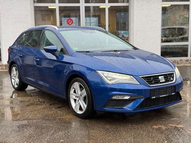 Blau Gebraucht 2018 Seat Leon FR Limousine | 10.999 € (Superpreis) - Bild 1/4