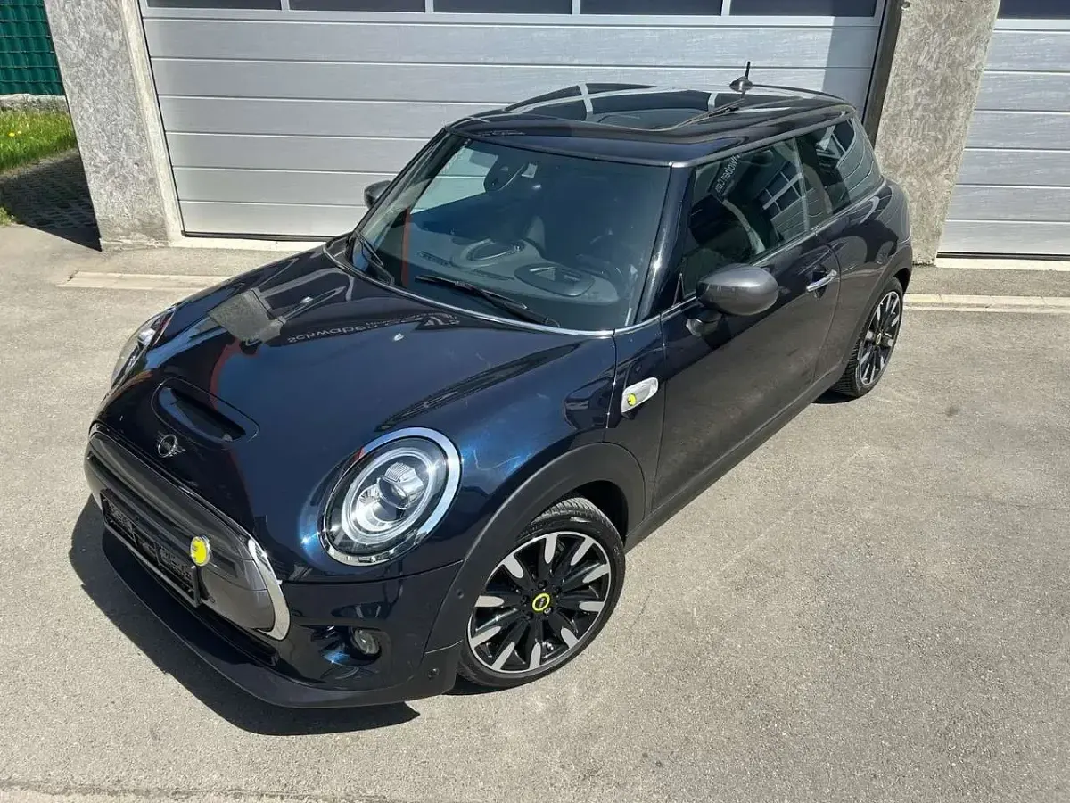 Second-hand Mini Cooper SE 135 kW (184 CP) 2021 Negru Hatchback