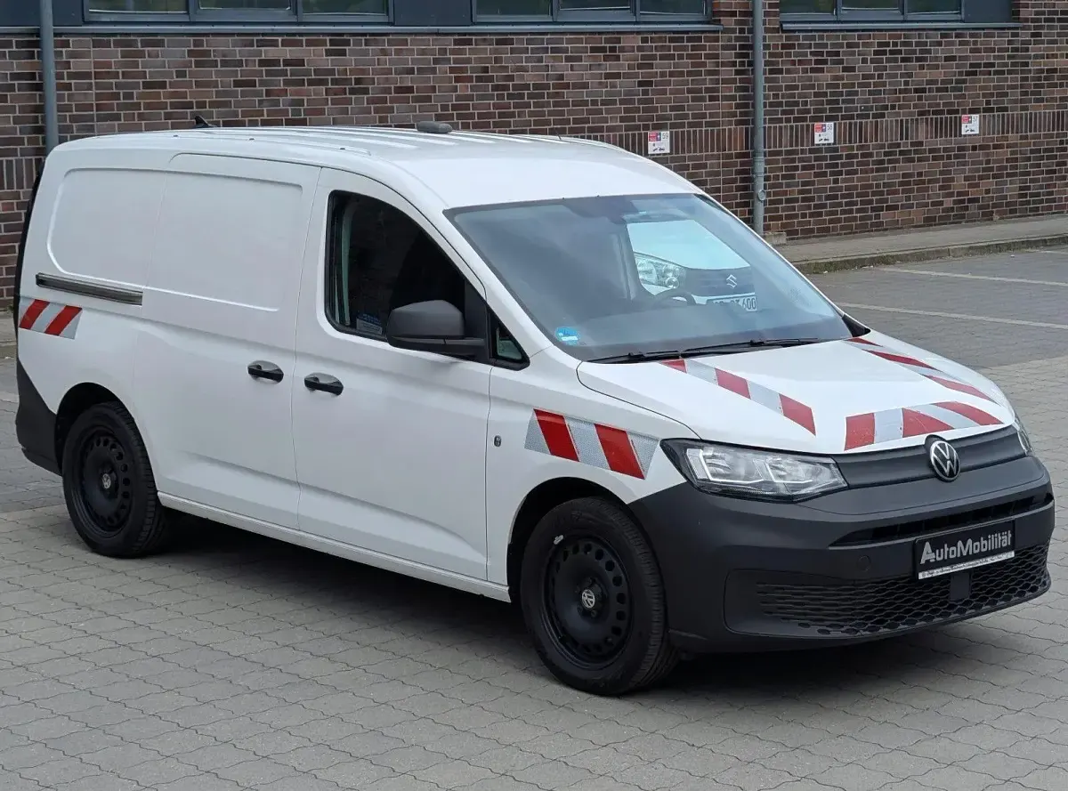 Gebraucht VW Caddy Maxi 122 PS (89 kW) 2022 Weiß Van / Kleinbus