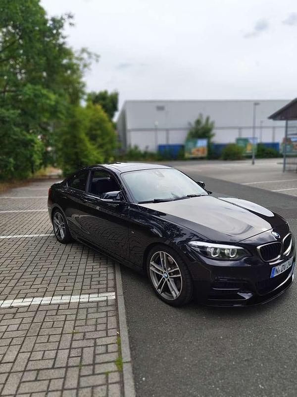 Schwarz Gebraucht 2021 BMW M240 M Sport Coupé | 41.000 € - Bild 1/4